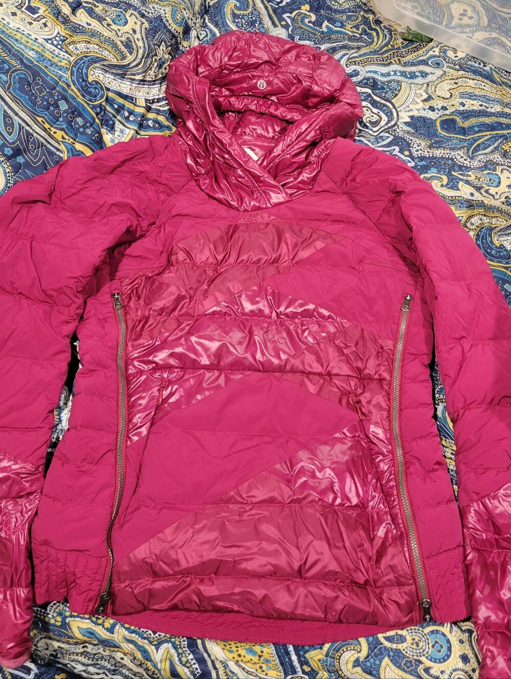 Women’s Lululemon Magenta Hooded Quilted Runner Jacket